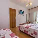 Roko Bed and Breakfast 3*