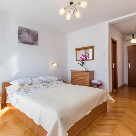 Bed and Breakfast Roko Tučepi