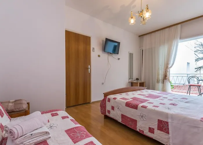 Roko Bed & Breakfast 3*