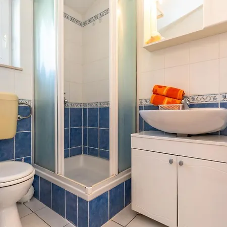 Roko Bed & Breakfast 3*