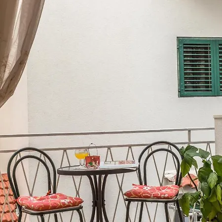 Roko Bed & Breakfast Tucepi