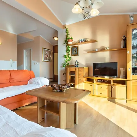 Roko Bed & Breakfast 3*
