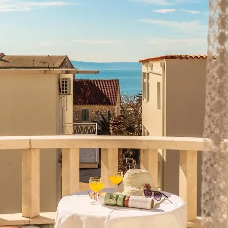 فندق مبيت وإفطار Roko 3*