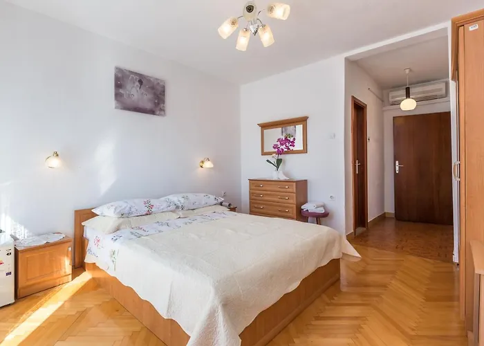 krevet i doručak Roko Tucepi