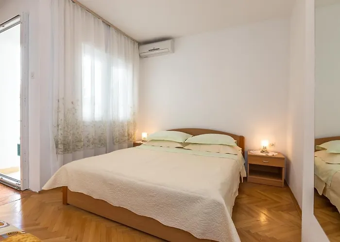 Roko krevet i doručak