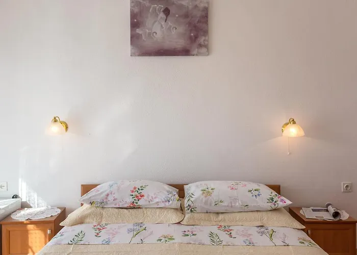 krevet i doručak Roko 3*